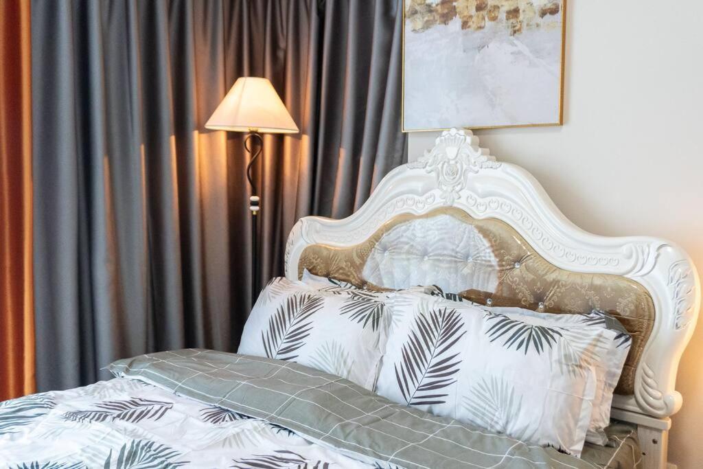 A2J Luxury 2Br Bgc Uptown Suite Near Uptown Mall มะนิลา ภายนอก รูปภาพ