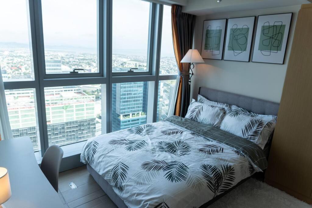 A2J Luxury 2Br Bgc Uptown Suite Near Uptown Mall มะนิลา ภายนอก รูปภาพ