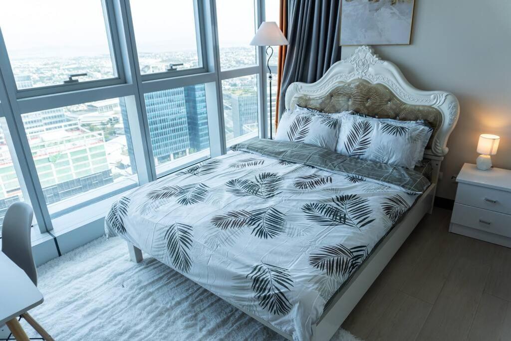A2J Luxury 2Br Bgc Uptown Suite Near Uptown Mall มะนิลา ภายนอก รูปภาพ