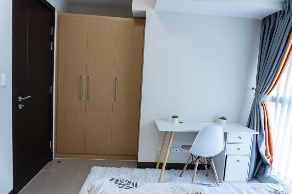 A2J Luxury 2Br Bgc Uptown Suite Near Uptown Mall มะนิลา ภายนอก รูปภาพ