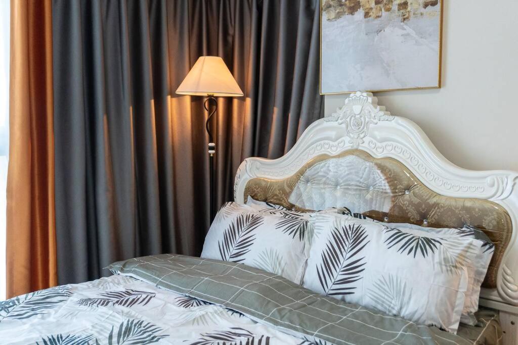 A2J Luxury 2Br Bgc Uptown Suite Near Uptown Mall มะนิลา ภายนอก รูปภาพ