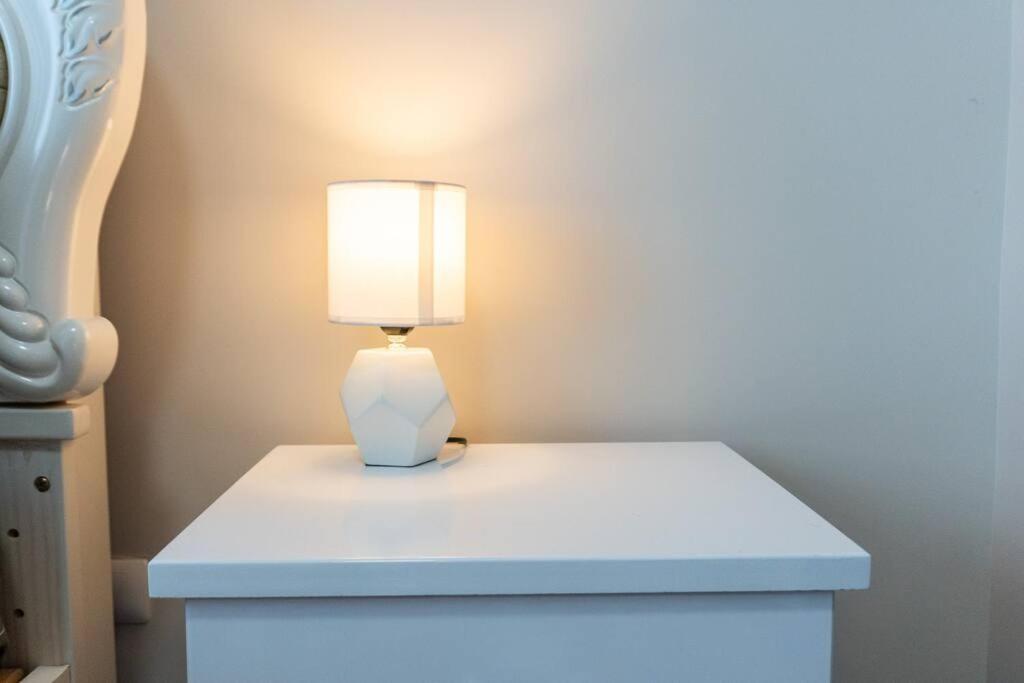 A2J Luxury 2Br Bgc Uptown Suite Near Uptown Mall มะนิลา ภายนอก รูปภาพ