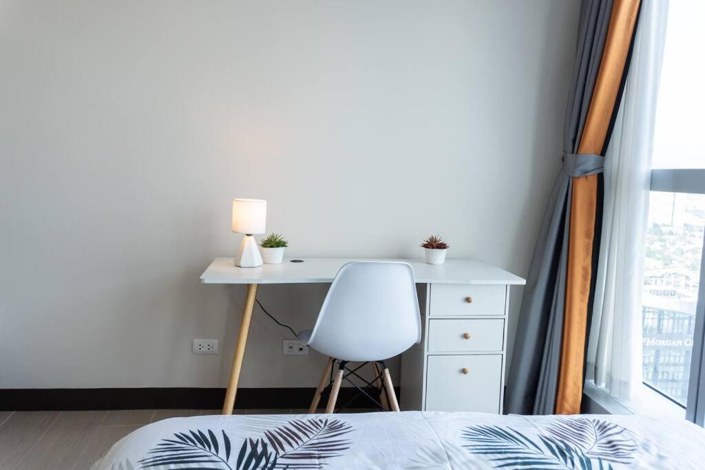 A2J Luxury 2Br Bgc Uptown Suite Near Uptown Mall มะนิลา ภายนอก รูปภาพ
