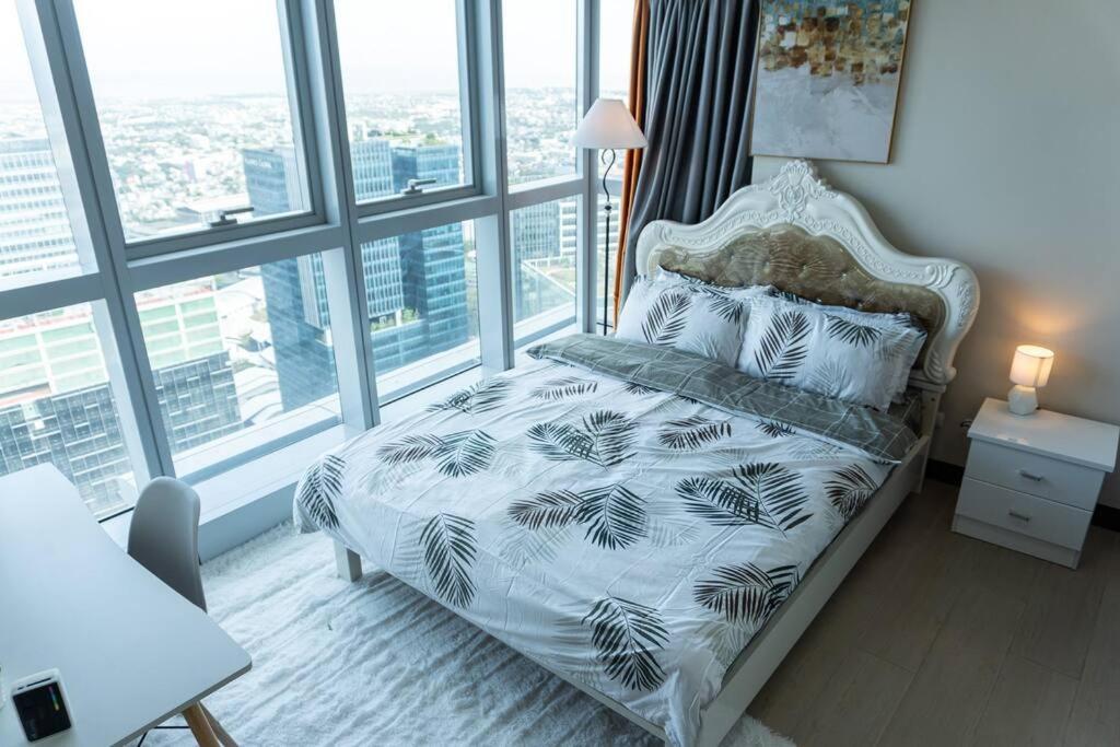 A2J Luxury 2Br Bgc Uptown Suite Near Uptown Mall มะนิลา ภายนอก รูปภาพ
