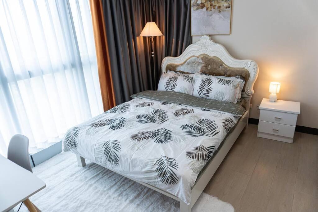 A2J Luxury 2Br Bgc Uptown Suite Near Uptown Mall มะนิลา ภายนอก รูปภาพ