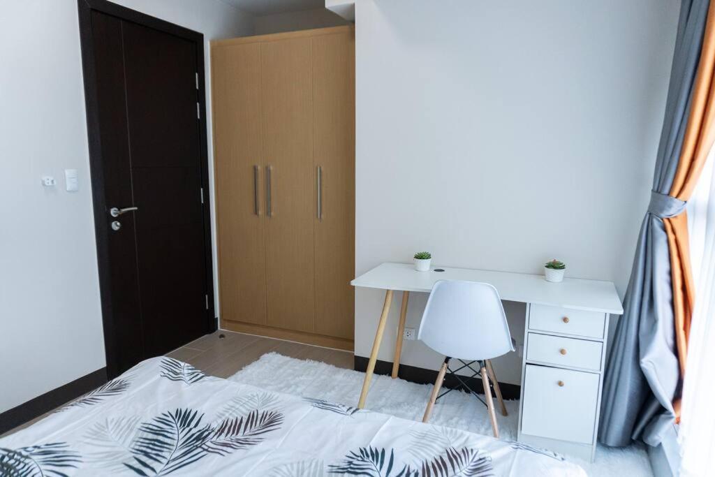 A2J Luxury 2Br Bgc Uptown Suite Near Uptown Mall มะนิลา ภายนอก รูปภาพ