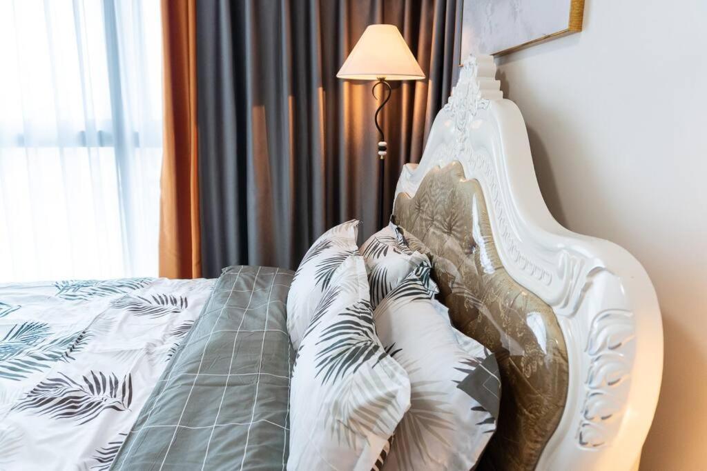 A2J Luxury 2Br Bgc Uptown Suite Near Uptown Mall มะนิลา ภายนอก รูปภาพ
