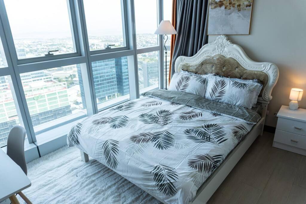 A2J Luxury 2Br Bgc Uptown Suite Near Uptown Mall มะนิลา ภายนอก รูปภาพ